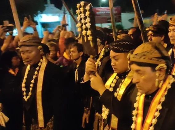 Dua Wajah Malam 1 Suro di Solo: Mangkunegaran Berpesta, Kasunanan Batalkan Kirab Pusaka