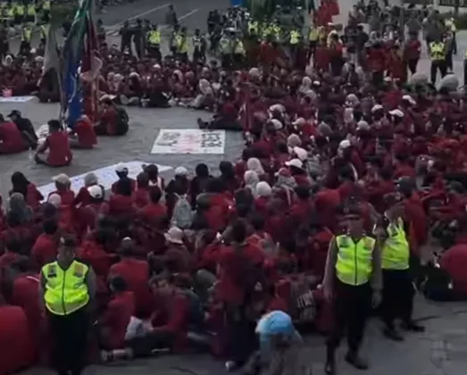 Kepung Titik Nol Kilometer Yogyakarta, Ratusan Mahasiswa UMY Soroti Klitih hingga Rupiah