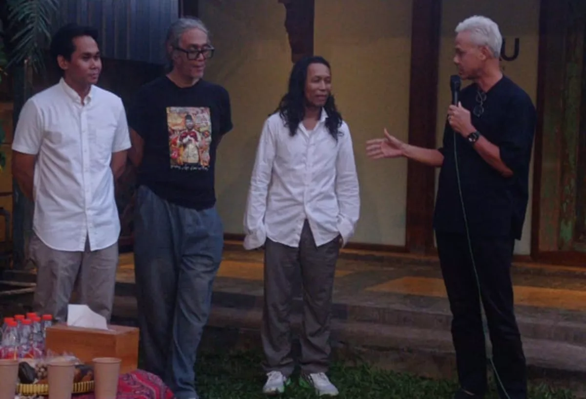 Kolektor Seni Sebut Goresan Spontan Budi Ubrux di Pameran Pasaran Punya Emosi Dahsyat