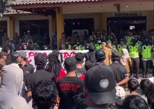 Kantor Kalurahan Pendowoharjo Dikepung Massa, Imbas Dugaan Penggelapan Sertifikat Warga