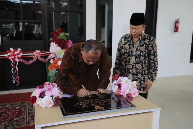 Gedung Baru Kalurahan Banyuraden Telan Dana Rp2 M, Bupati Sleman Minta Layanan Transparan