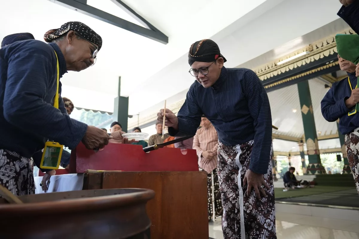 Jamasan Pusaka Tombak Kyai Turunsih di Sleman, Intip Apa Makna Pamor Beras Wutah?