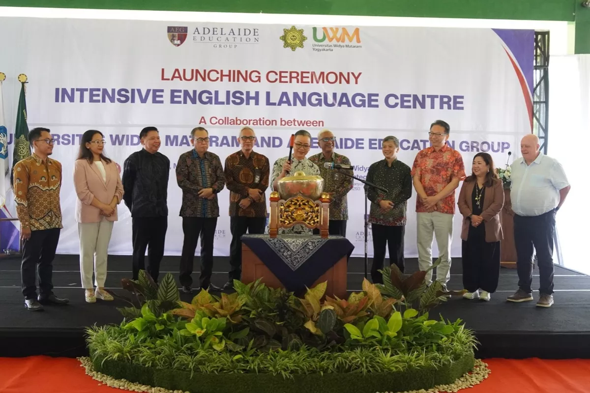 Perkuat Daya Saing Global, Universitas Widya Mataram Resmikan Intensive English Language Center