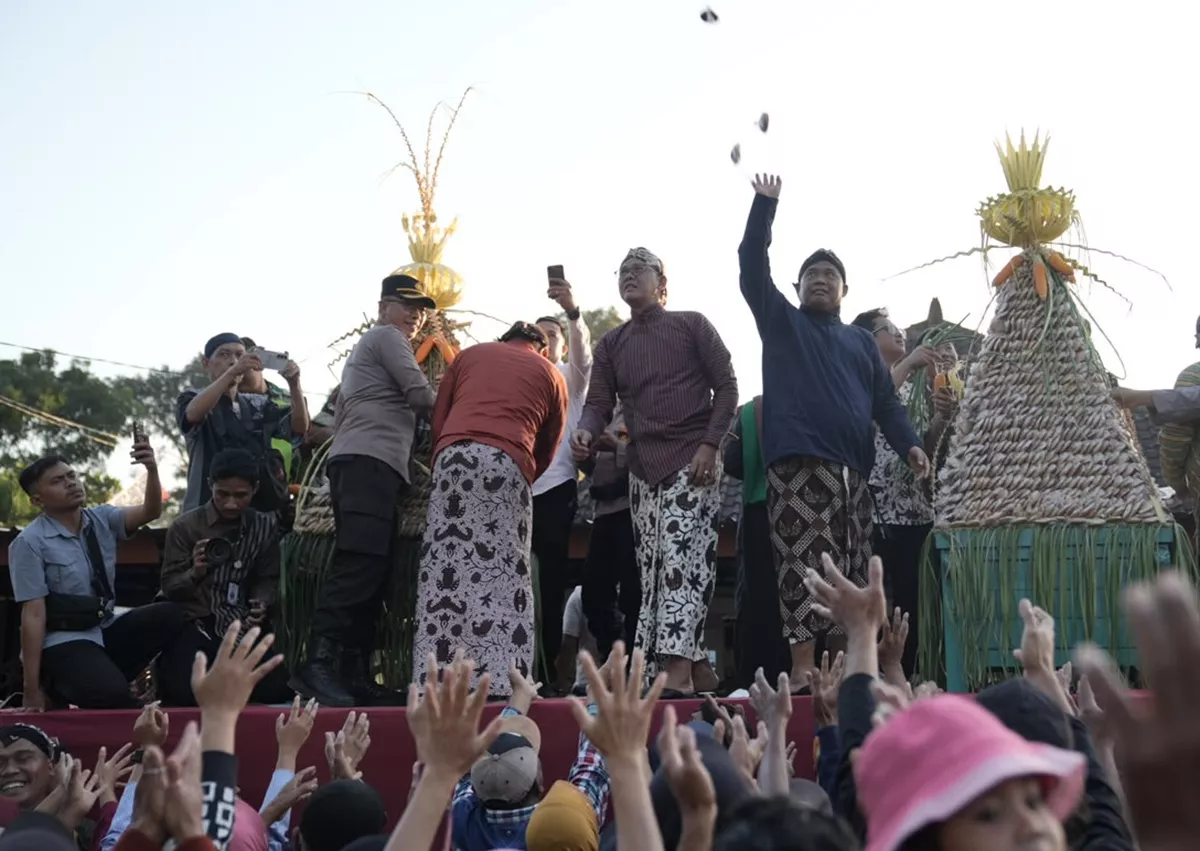 Meriahnya Saparan Ki Ageng Wonolelo ke-59, Warga Sleman Rebutan 1,5 Ton Apem