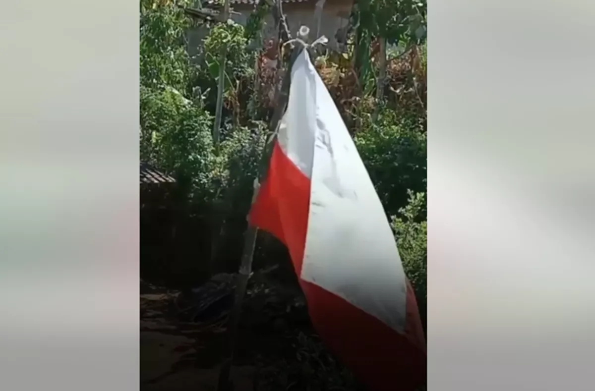 Niat Sambut HUT Ke-81 RI, Warga Gunungkidul Tak Sengaja Pasang Bendera Terbalik