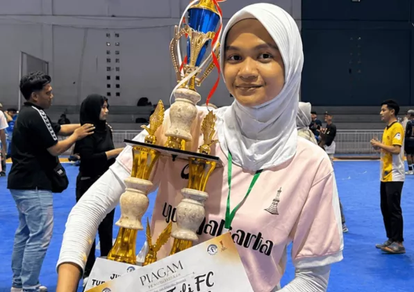 Keterbatasan Bukan Penghalang, Mahasiswi Tuli UNU Jogja Sabet Juara Futsal Nasional