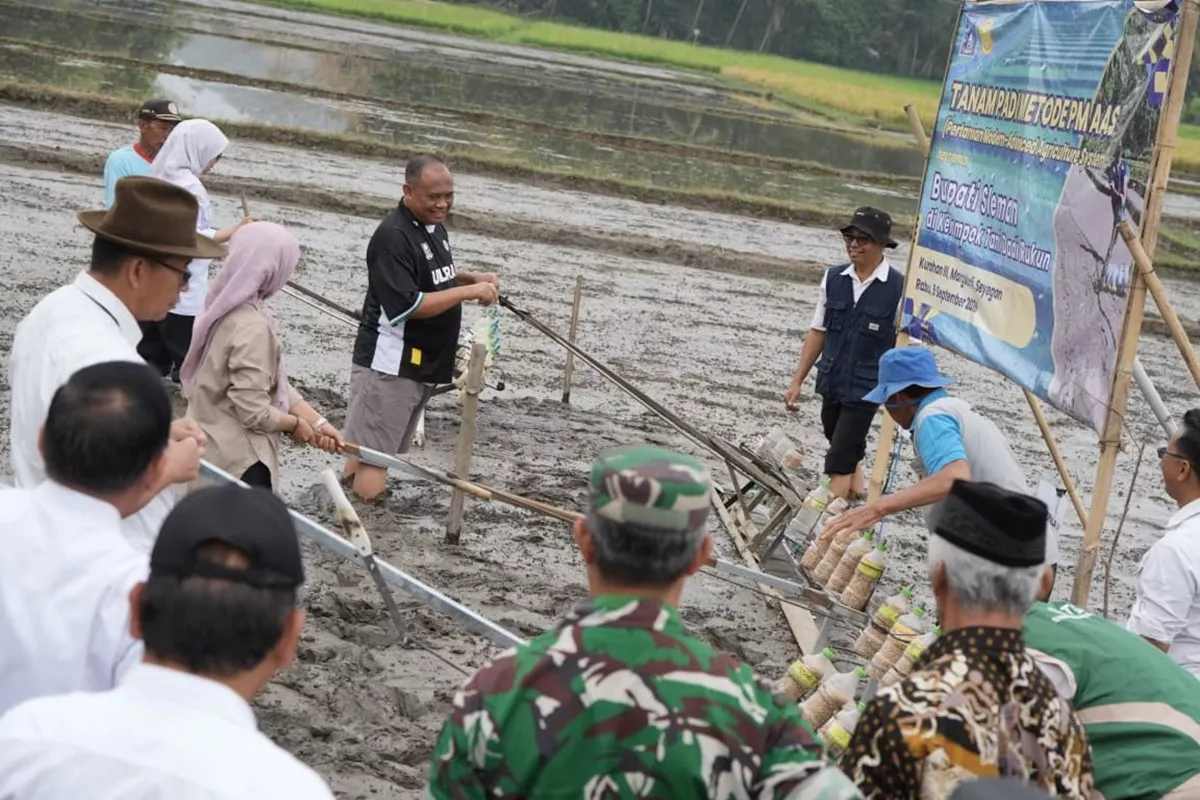 Bupati Sleman Harda Kiswaya Siapkan Anggaran Khusus untuk Petani yang Berinovasi