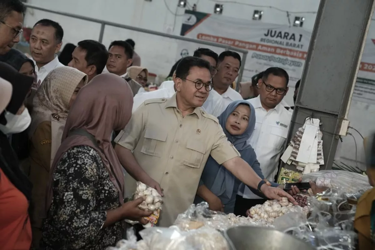 Sidak Pasar Potrojayan, Mendag Budi Santoso Kaget Temukan Harga Cabai Rawit Melambung Tinggi!