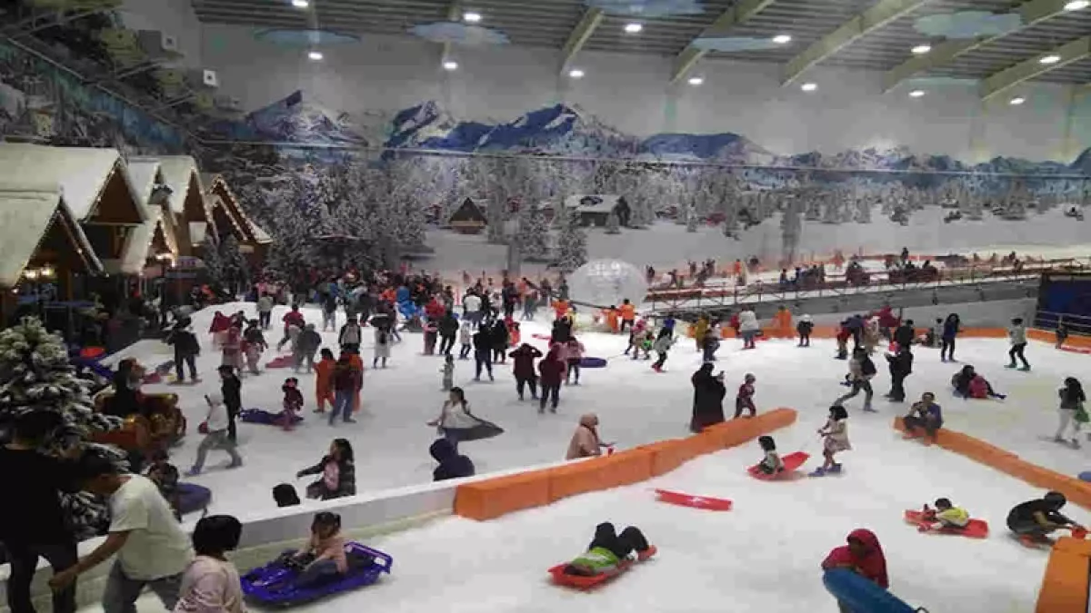Promo Trans Snow World Bekasi Menggila! Tiket Salju Cuma Rp 50 Ribu, Buruan Sikat Sebelum Kehabisan!