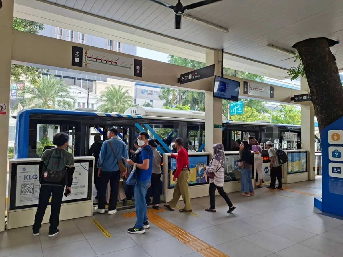Jakarta Kian Panas! Tarif Transjakarta Berpotensi Meroket, Siap-siap Rogoh Kocek Lebih Dalam!