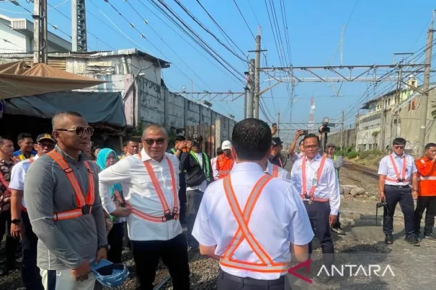 Evaluasi Perlintasan Sebidang Kereta Api Diperketat, Kemenhub-KAI Dituntut Gerak Cepat!