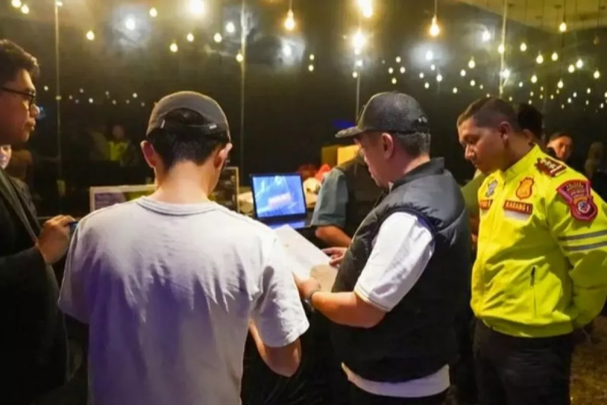 Sidak THM Karawang Memanas, Bupati Aep Syaepuloh Temukan Dokumen Palsu!