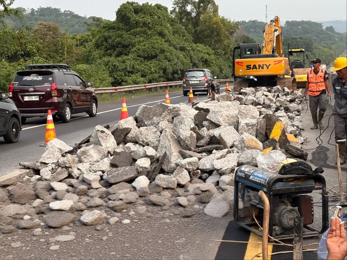 Hati-Hati Macet! Tol Cipularang dan Padaleunyi Dikepung Perbaikan Jalan Mulai Hari Ini