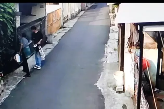Pengamen yang Viral Bakar Pagar Rumah Warga Bekasi Kini Mendekam di Sel Tahanan