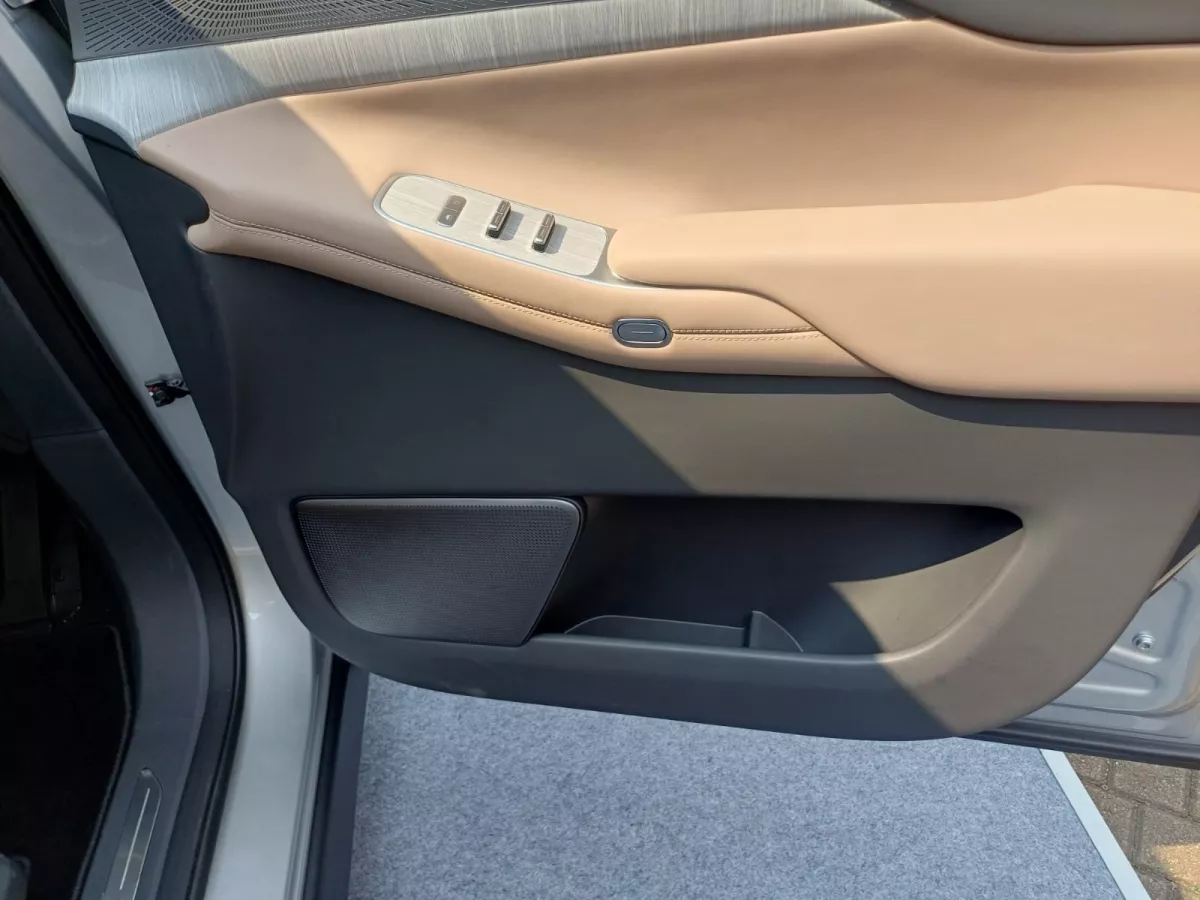 XPENG X9 Facelift Meluncur dengan Teknologi Baru, Fitur Keselamatan dan Kenyamanan Makin Canggih