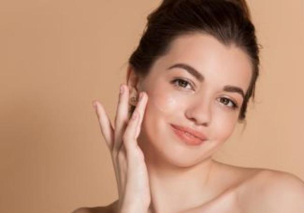Tips Mengencangkan Kulit Wajah Tanpa Skincare, Cuma Pakai Bahan Alami Berikut Ini