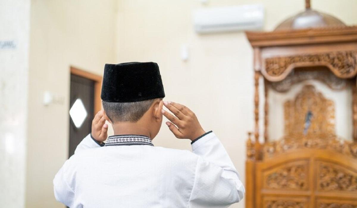 Materi Khutbah Jumat 12 Juli 2024: Warnai Umur dengan Syukur dan Tafakur