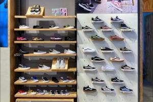 Vans Buka Gerai Ketiga di Pakuwon Mall Surabaya, Hadir dengan Produk Terbaru  030643