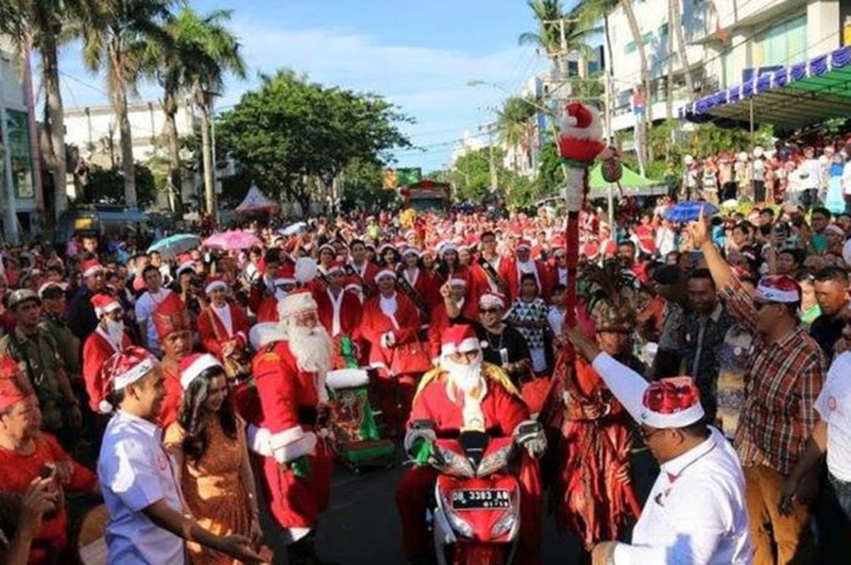 Mengintip Tradisi Unik Perayaan Natal di Sembilan Daerah di Indonesia