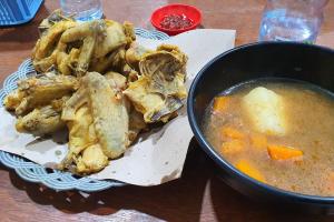 Ayam Goreng dan Sop Sapi Pak Supar, Rekomendasi Kuliner di Kota Semarang 
