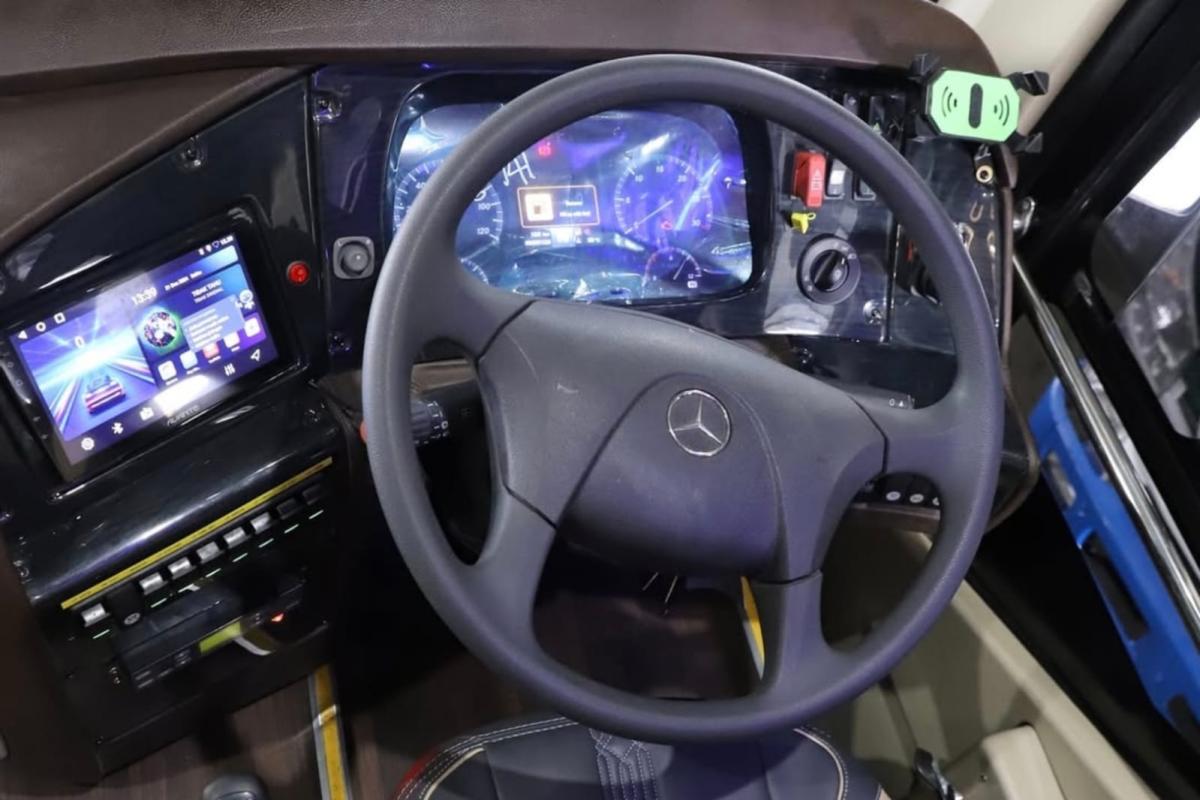 Menggunakan Mesin Mercedes Benz, PO Kalingga Jaya Rilis Bus Skylander New Armada 132752