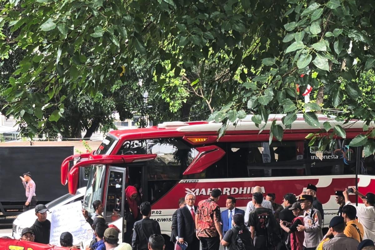Spesifikasi Bus PO Mahardika JetBus 3 Adiputro yang Digunakan Hasto ke KPK