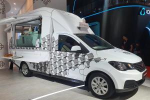 Melihat Wuling Fomo Max, Truk Pikap yang Dimodifikasi Food Truck Untuk Dagang Kopi