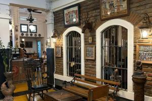 Menikmati Bakoel Koffie Cikini, Rekomendasi Tempat Kopi di Jakarta dengan Konsep Klasik 061815