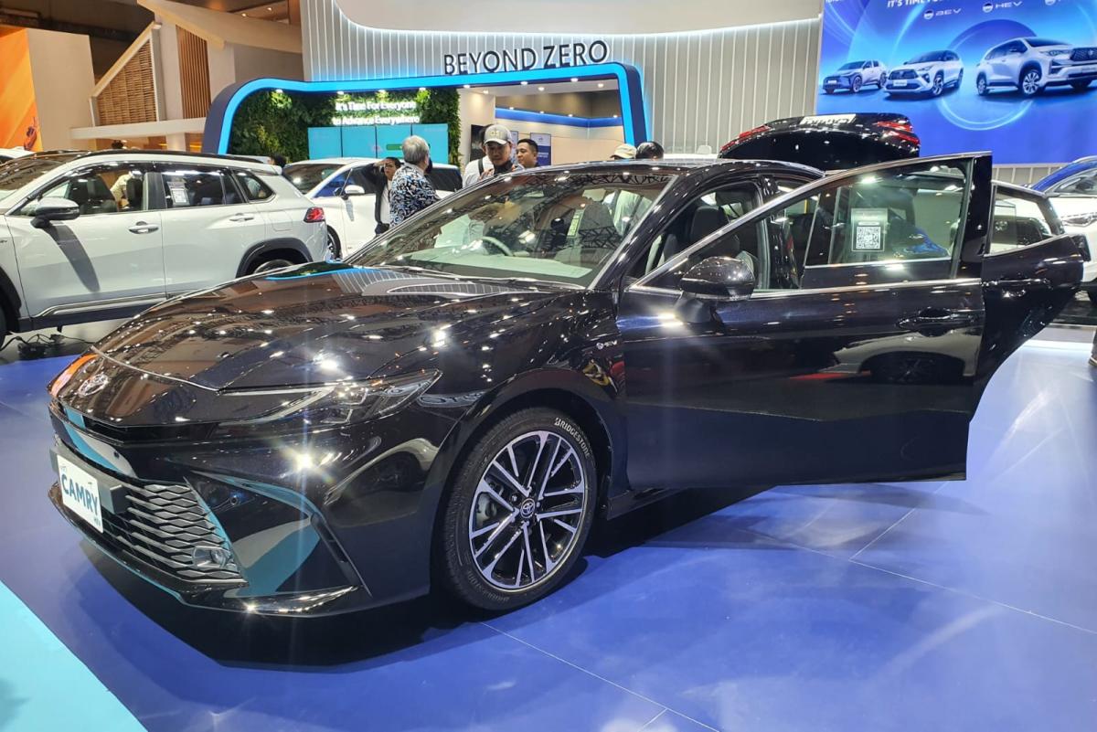 New Camry Hybrid EV Hadir dengan Tampilan Terbaru yang Lebih Futuristis