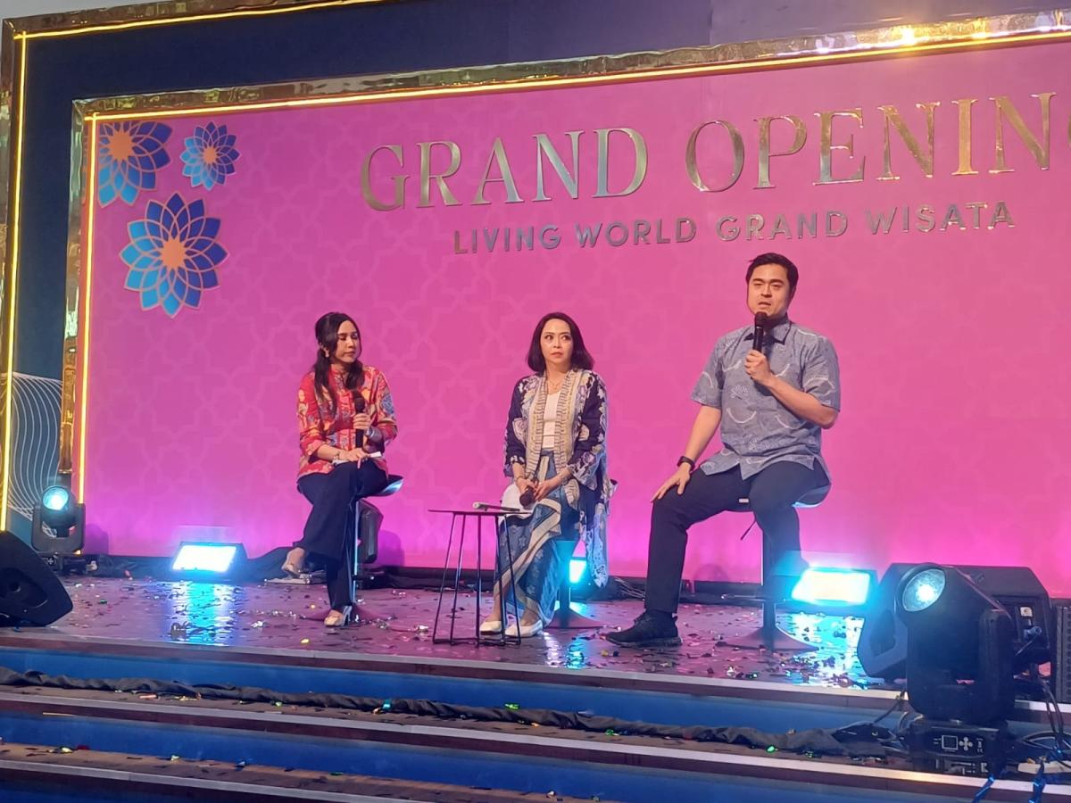 Living World Grand Wisata, One-Stop Shopping & Entertainment di Bekasi