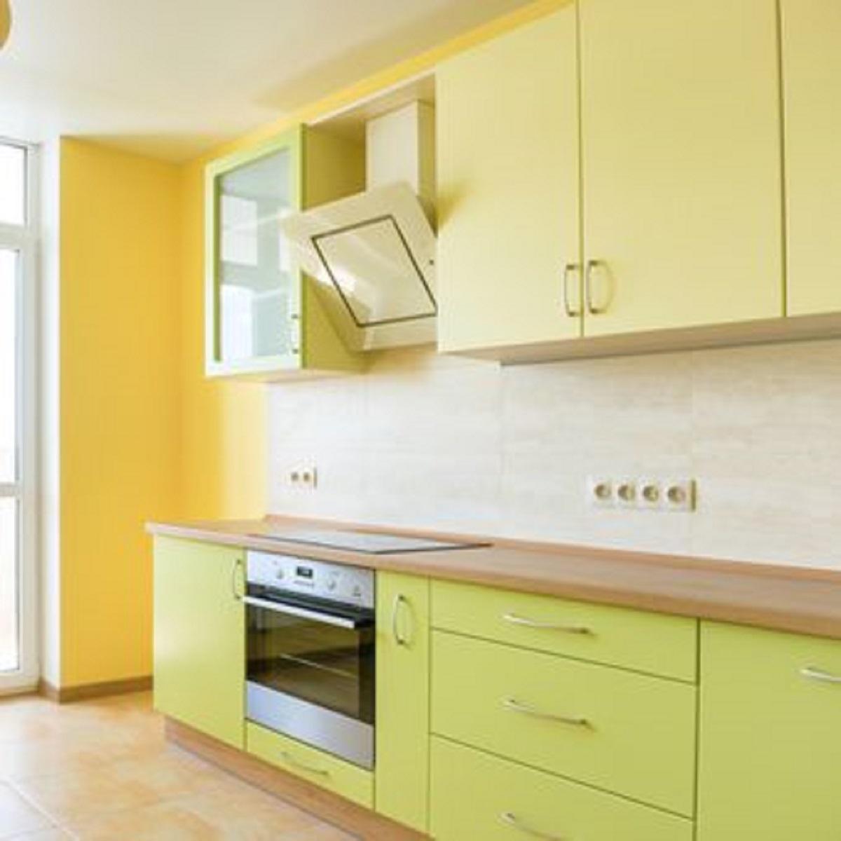 5 Inspirasi Warna Kabinet Dapur yang Menawan untuk Hunian Modern