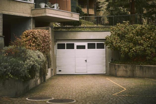 5 Desain Garasi Mobil Rumah Kecil: Solusi Cerdas untuk Ruang Terbatas