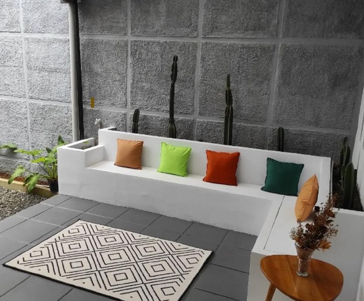  5 Inspirasi Teras Belakang Rumah Minimalis, Cocok Buat Healing di Rumah