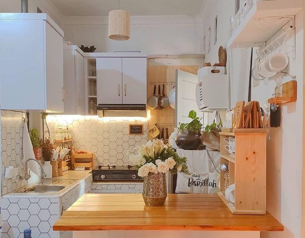 Wajib Coba! 5 Ide Desain Dapur Kecil yang Rapi dan Memesona di Tahun 2025