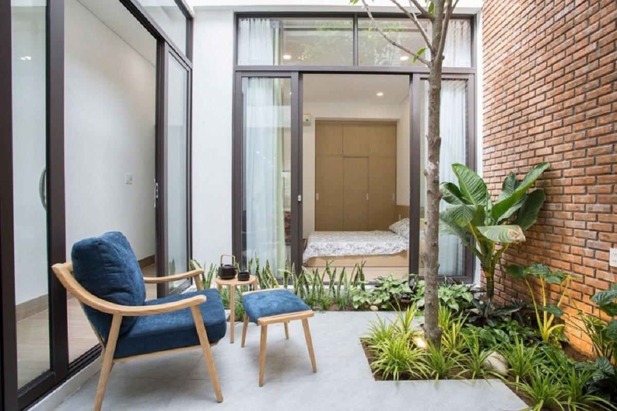 5 Inspirasi Taman Dalam Rumah Minimalis: Sederhana tapi Bikin Adem!