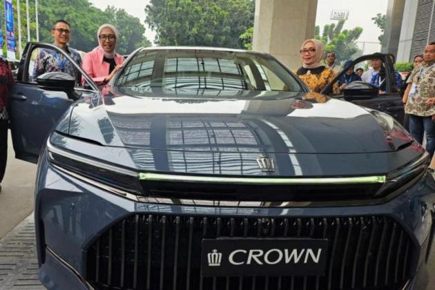 Toyota Crown FCEV Berbahan Bakar Hidrogen Hadir di GHESE 2025