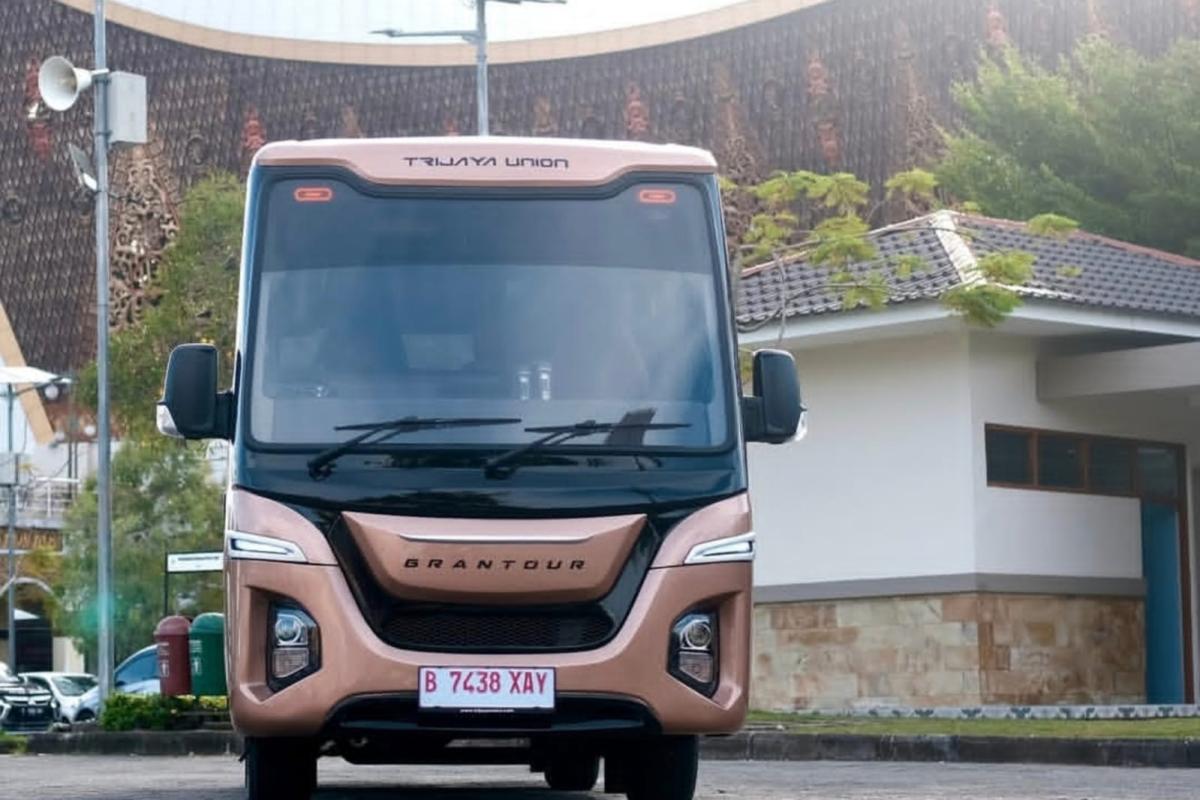 Neo Grantour, Microbus Trijaya Union yang Tampil Beda dan Punya Headroom Tertinggi 125406