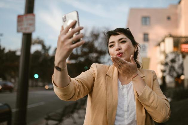Tips Hubungan Jarak Jauh (LDR): Cara Biar Tetap Mesra Meski Terpisah Kota