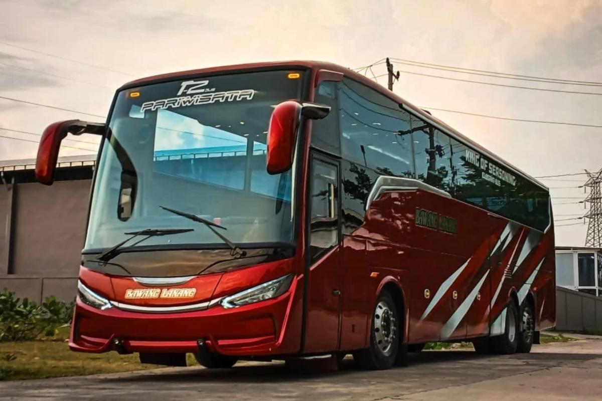 Titanium T2 Karoseri K3, Bus Ganteng yang Siap Bikin Jalanan Makin Keren!