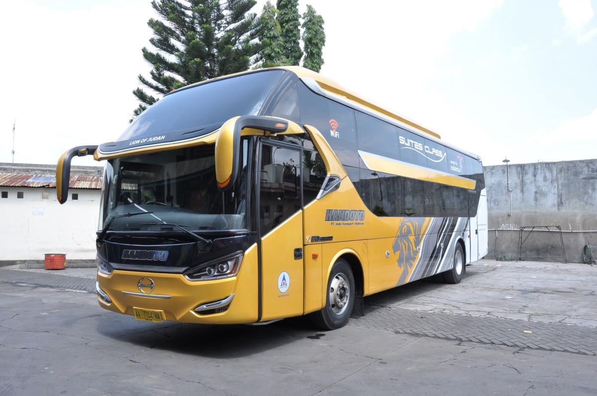 Wajib Tahu! Ini Kelebihan dan Kekurangan Sasis Bus Hino yang Banyak Dipakai PO Besar