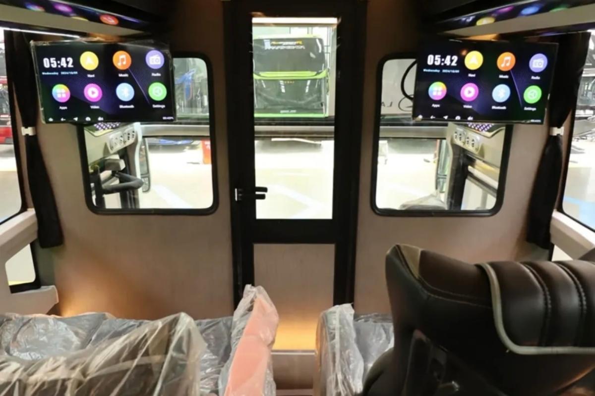 Foto bus Puspa Jaya saat akan rilis melayani pelanggan (Dokumen Karoseri Laksana)