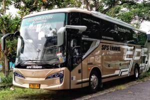 Melihat Bus Skylander R22 Single Glass Milik PO SPS Travel, Tampil Lebih Mewah