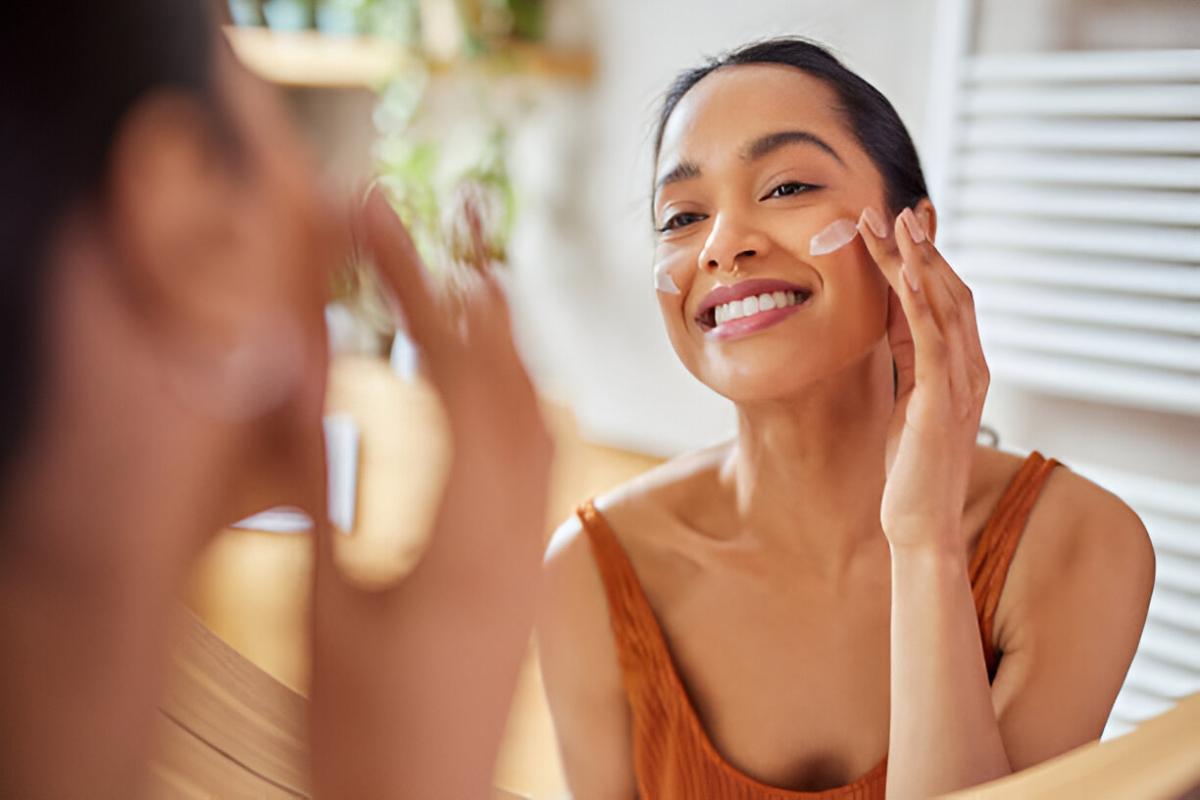 5 Rekomendasi Sunscreen untuk Kulit Berminyak yang Wajib Dicoba 
