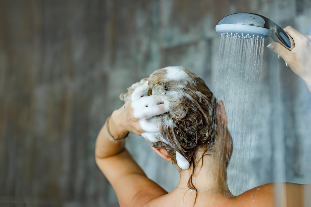 Warna Rambut Lebih Awet dan Berkilau: Pilihan Shampo untuk Rambut Berwarna agar Tidak Pudar