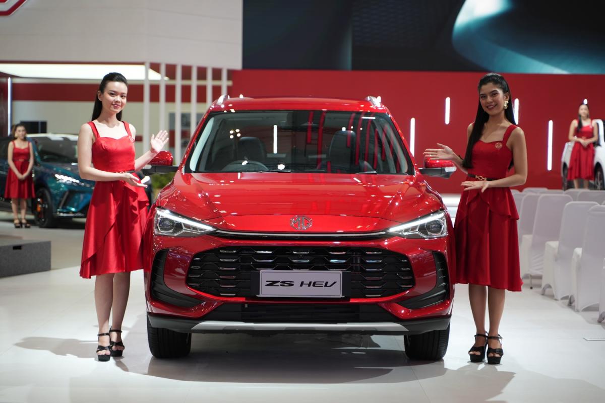 Resmi Meluncur di GIIAS 2025! MG4 EV MAX Tawarkan Jarak Tempuh 540 Km dan Teknologi Terkini