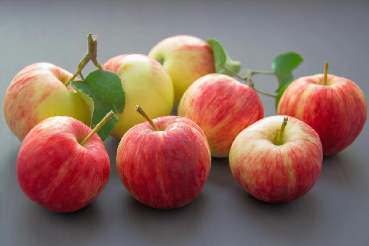 Kulit Cerah dan Sehat dengan Apel, Buah Alami Kaya Nutrisi