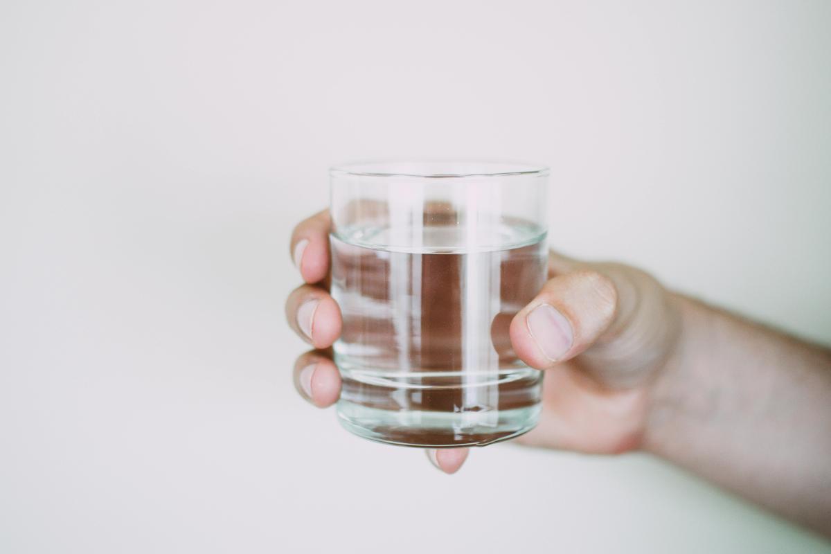 Rutin Minum Air Hangat Pagi Hari, Ini Perubahan Positif pada Tubuh