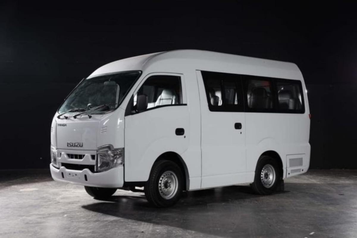Isuzu TRAGA Bus Resmi Hadir, Muat Banyak, Mesin Kuat, Nyaman di Kantong