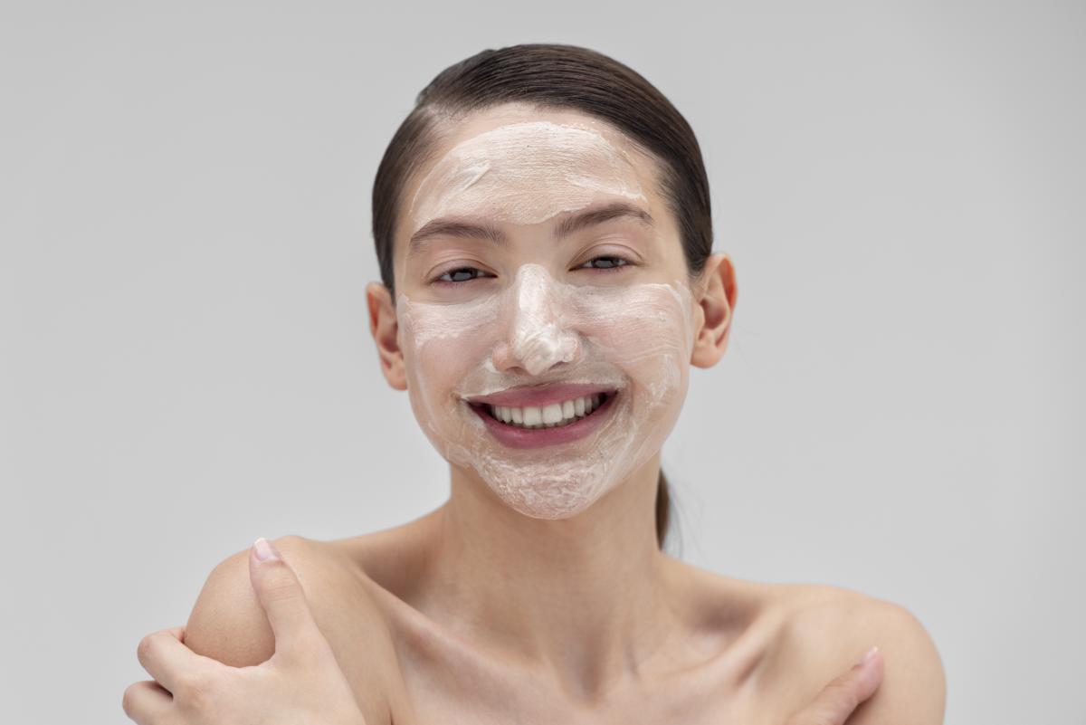 Masker Beras dan Kunyit: Resep Tradisional yang Ampuh Lawan Jerawat