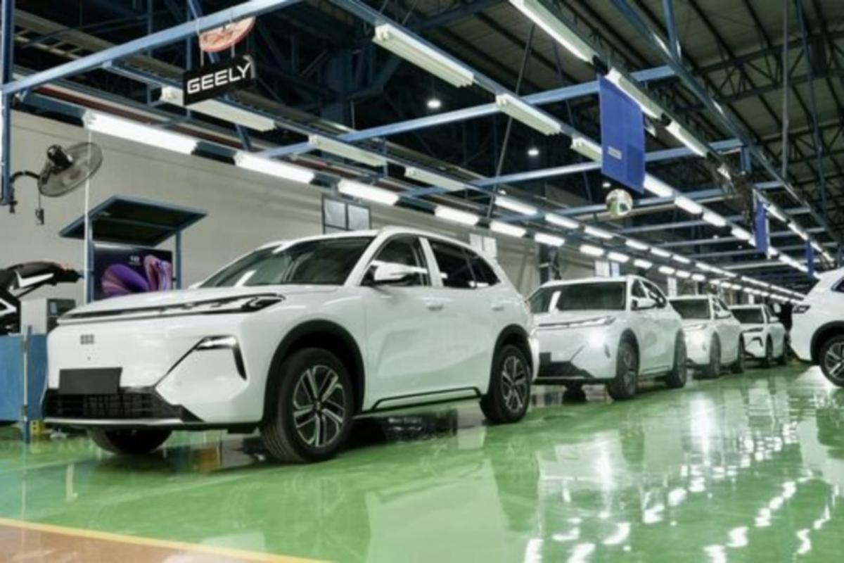 Pabrikan Mobil China Semakin Serius, Geely Kini Produksi Lokal di Wilayah Purwakarta